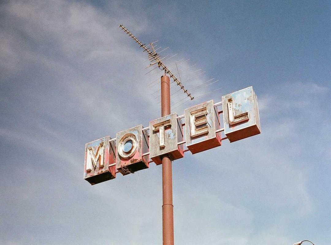 Why We Connect With Memes Like This: The Psychology of Virality